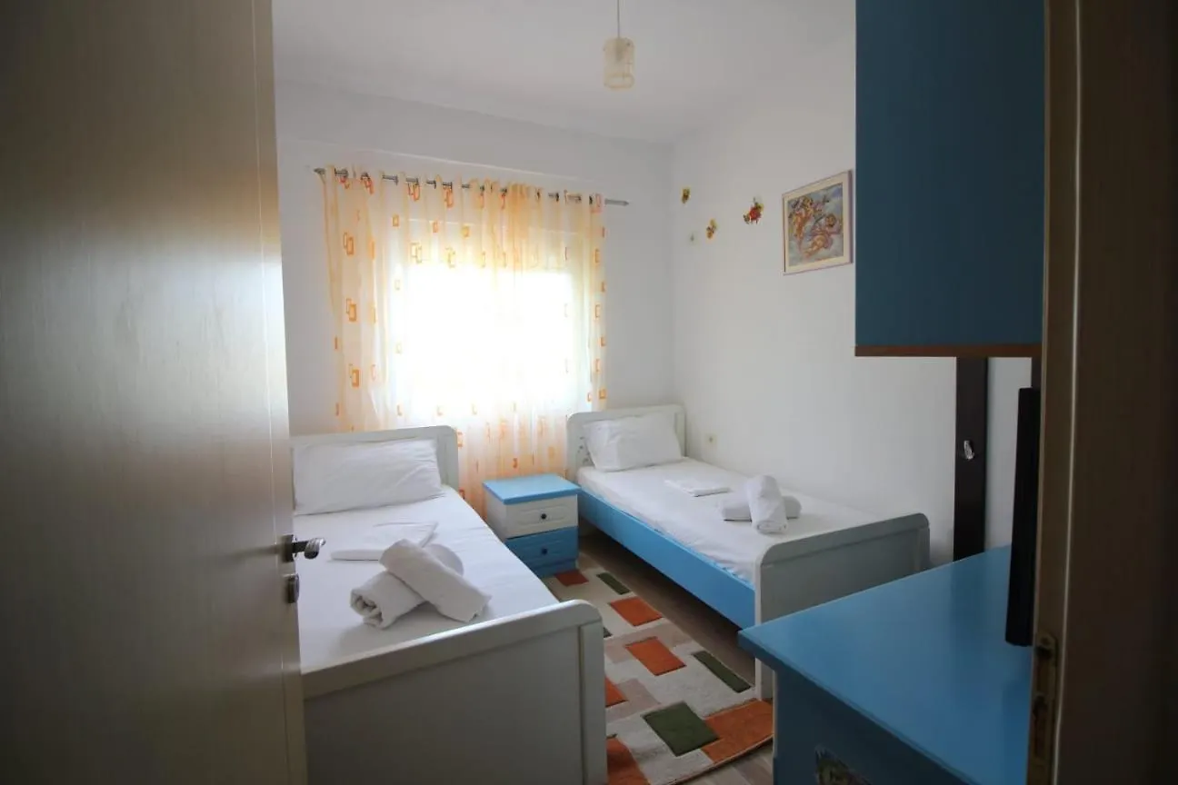 Eni'S Apartment Gjirokaster